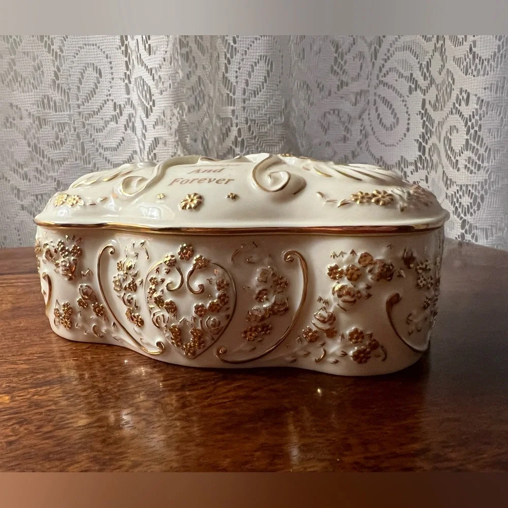 Music Box - Picture 4 of 8